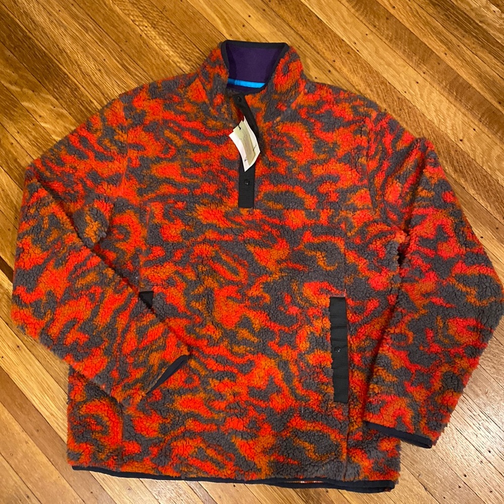 NWT Robert Graham orange gray and pink Camo fleece size med